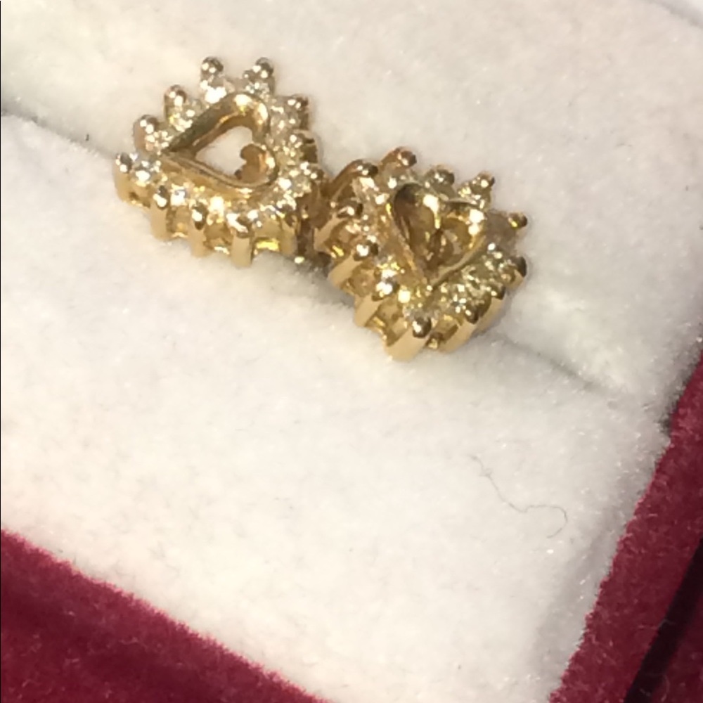 10k diamond earrings.